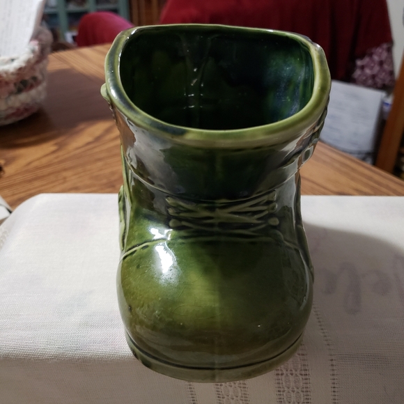 Vintage Japan Ceramic Hunting Boot Planter with Hunting Scene on both sides - Picture 4 of 9